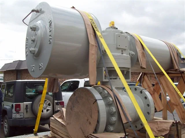 Large actuated valve assembly